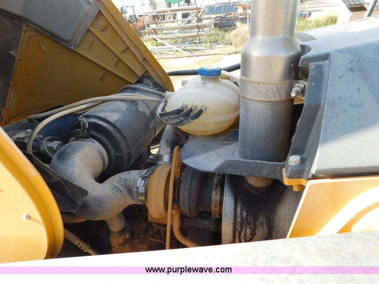 image for item L5968 2012 John Deere 310SJ backhoe