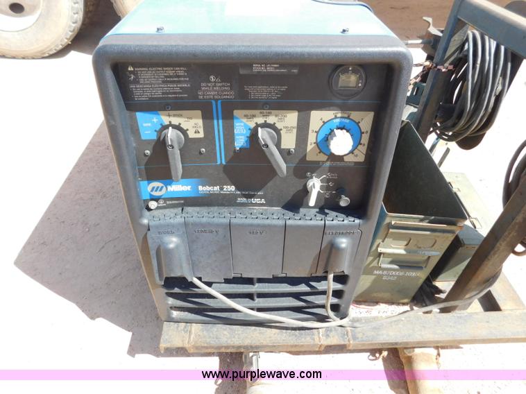 image for item L5969 Miller Bobcat 250 welder/generator