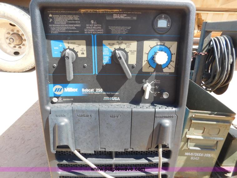 image for item L5969 Miller Bobcat 250 welder/generator