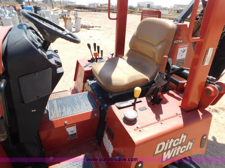 image for item L5971 2012 Ditch Witch RT45 trencher