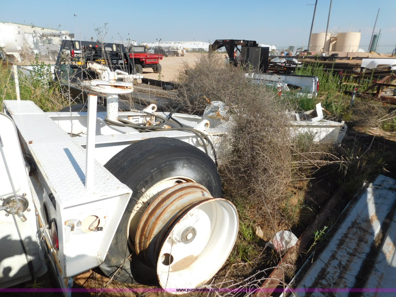 Bucket truck parts in Midland, TX Item L5946 sold Purple Wave