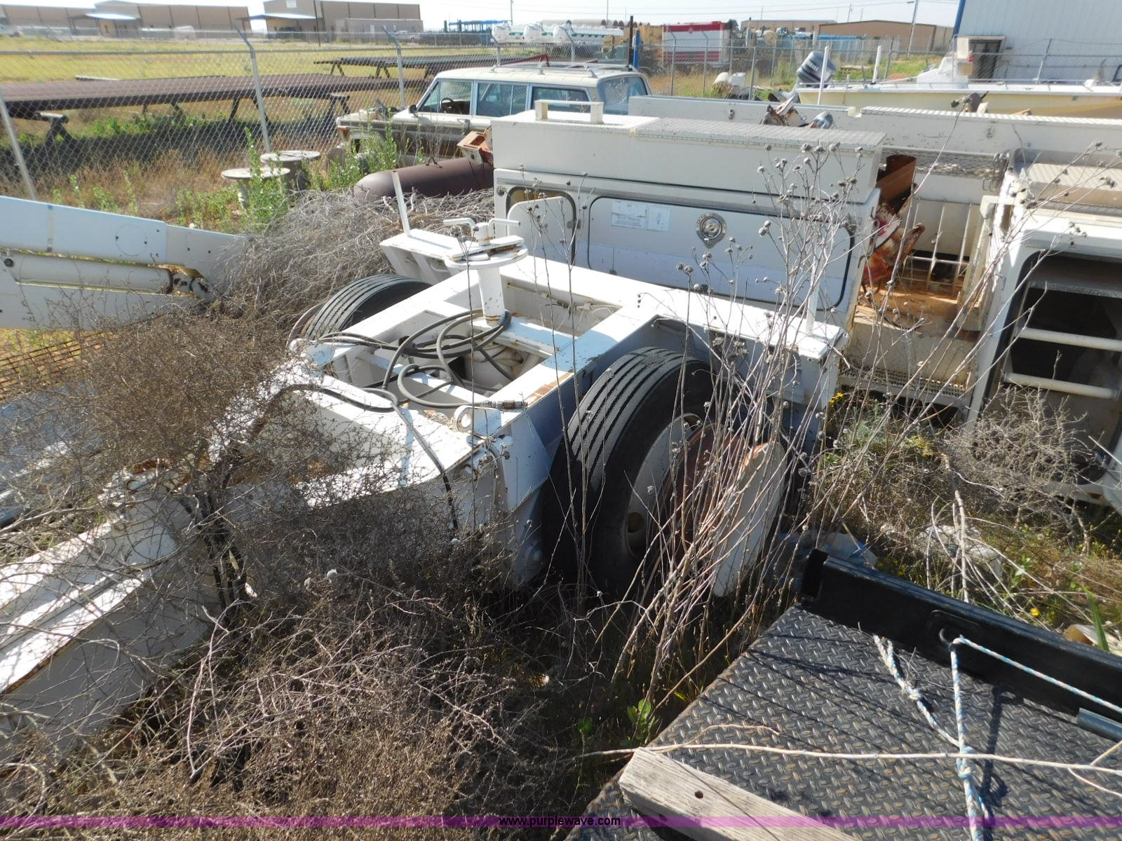 Bucket truck parts in Midland, TX Item L5946 sold Purple Wave