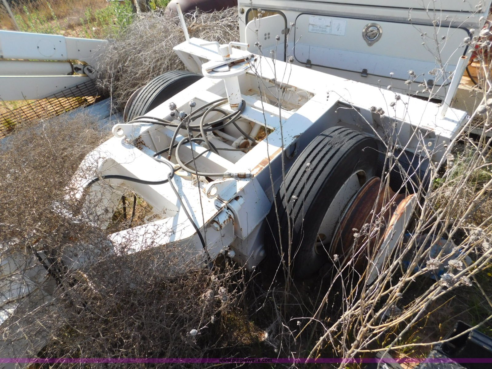 Bucket truck parts in Midland, TX Item L5946 sold Purple Wave