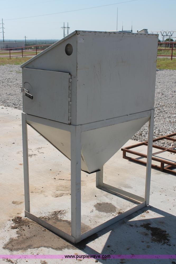 image for item AP9378 2012 sand blast cage