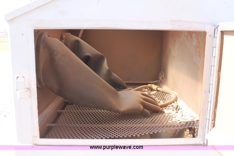 image for item AP9378 2012 sand blast cage