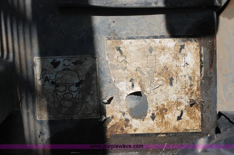 image for item AP9384 2006 Takeuchi TL130 skid steer