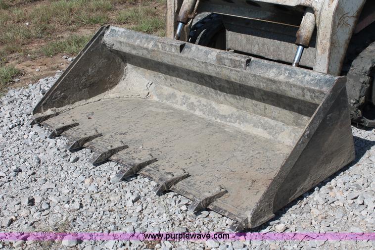 image for item AP9384 2006 Takeuchi TL130 skid steer