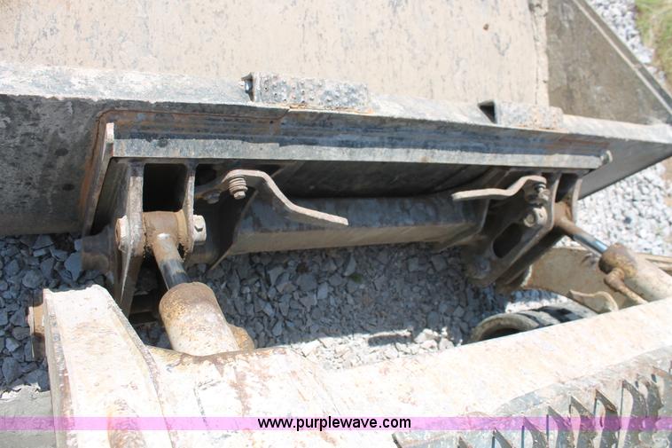 image for item AP9384 2006 Takeuchi TL130 skid steer