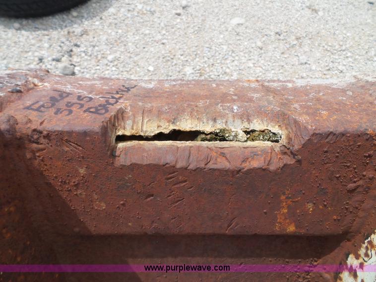 image for item BG9374 Ford 555 backhoe bucket