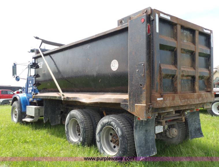 image for item BR9328 1995 Freightliner FL112SD dump truck