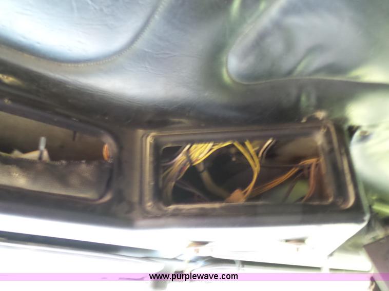 image for item BR9328 1995 Freightliner FL112SD dump truck