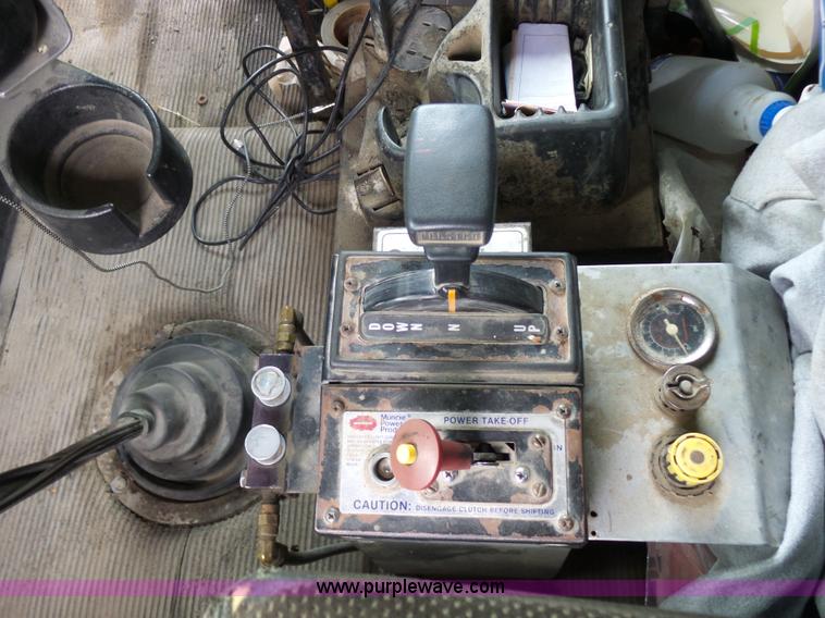 image for item BR9328 1995 Freightliner FL112SD dump truck