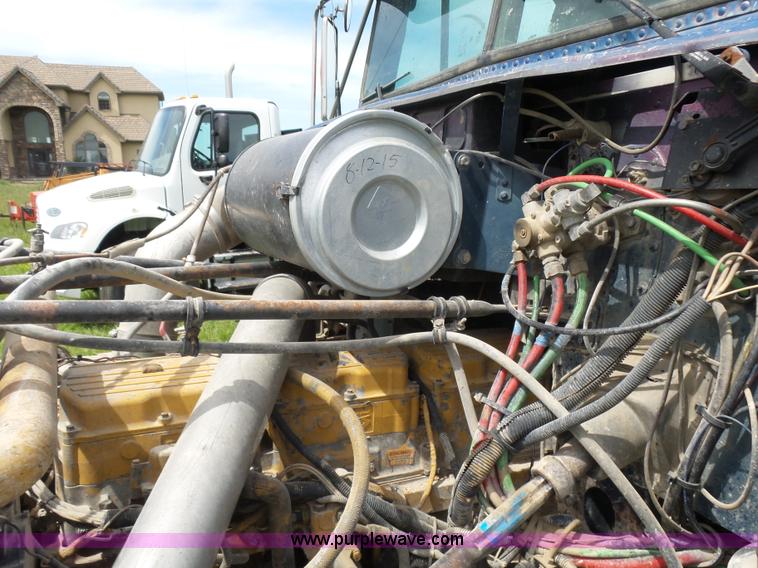 image for item BR9328 1995 Freightliner FL112SD dump truck