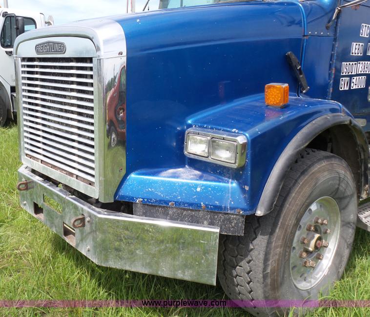 image for item BR9328 1995 Freightliner FL112SD dump truck
