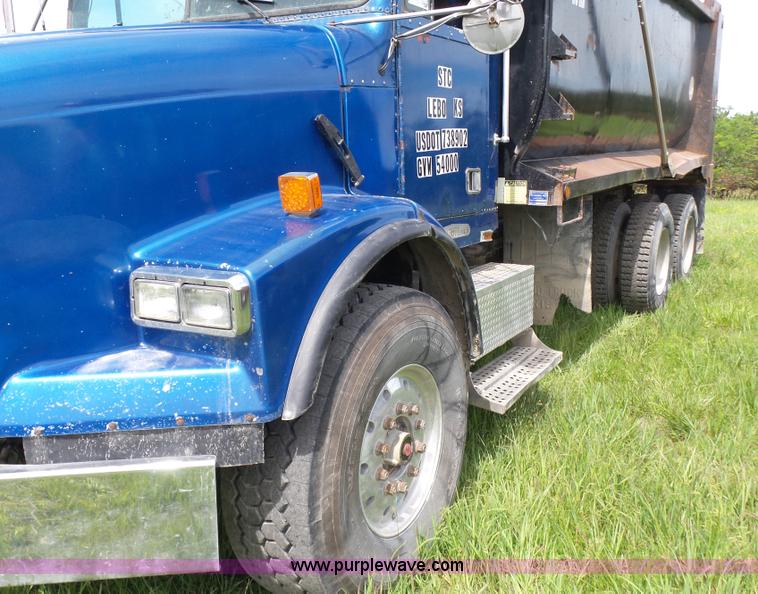 image for item BR9328 1995 Freightliner FL112SD dump truck