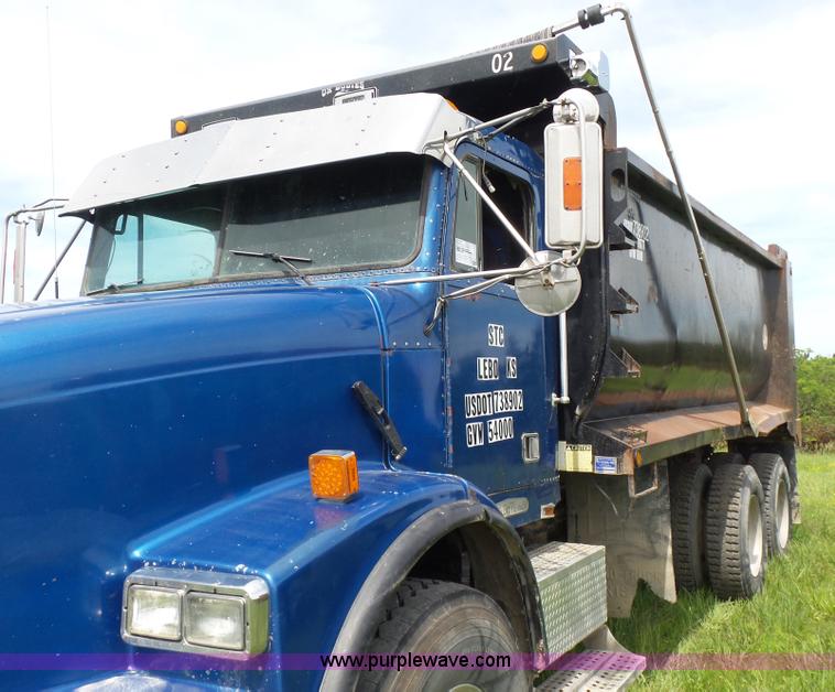 image for item BR9328 1995 Freightliner FL112SD dump truck