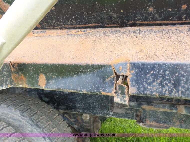 image for item BR9328 1995 Freightliner FL112SD dump truck