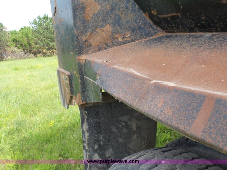 image for item BR9328 1995 Freightliner FL112SD dump truck