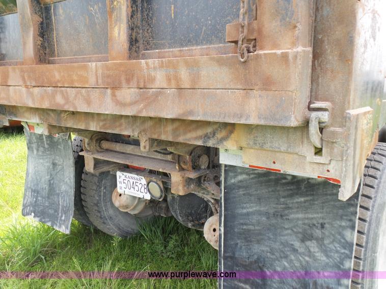 image for item BR9328 1995 Freightliner FL112SD dump truck