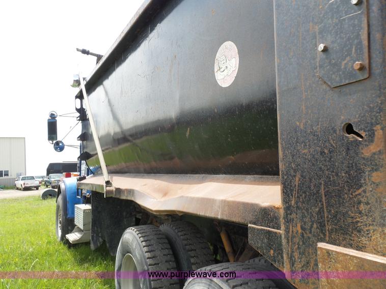 image for item BR9328 1995 Freightliner FL112SD dump truck