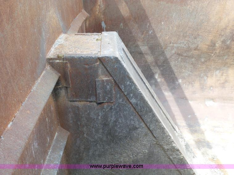 image for item BR9328 1995 Freightliner FL112SD dump truck