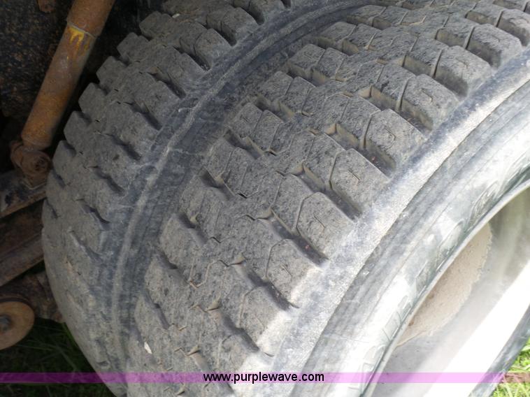 image for item BR9328 1995 Freightliner FL112SD dump truck