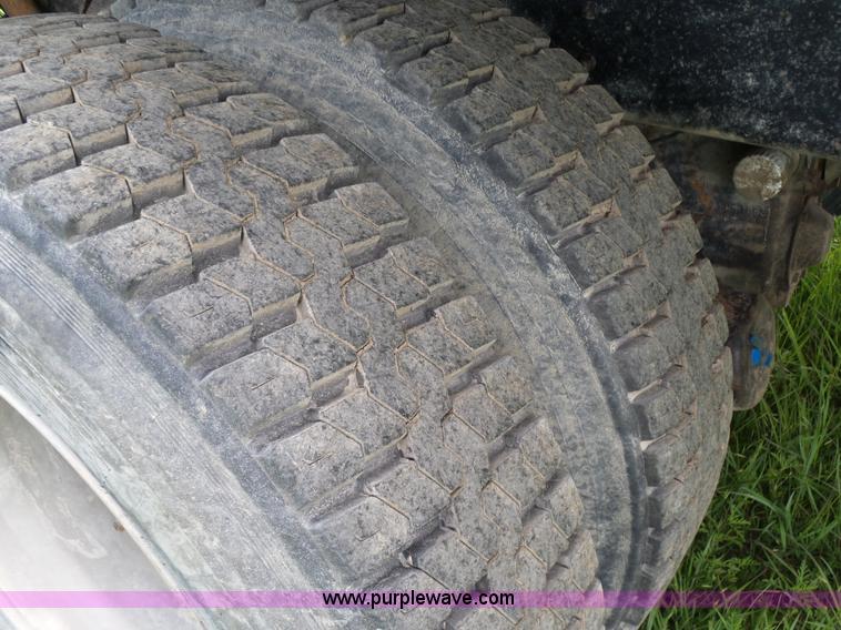 image for item BR9328 1995 Freightliner FL112SD dump truck