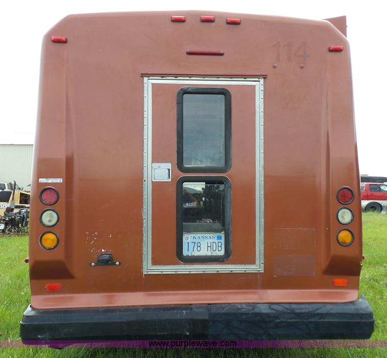 image for item BR9330 2004 Ford E450 bus