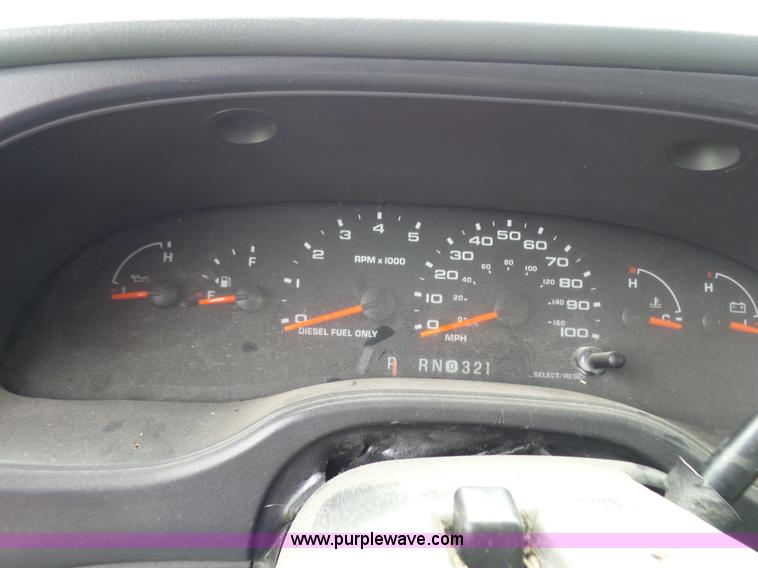 image for item BR9330 2004 Ford E450 bus