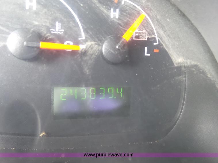 image for item BR9330 2004 Ford E450 bus