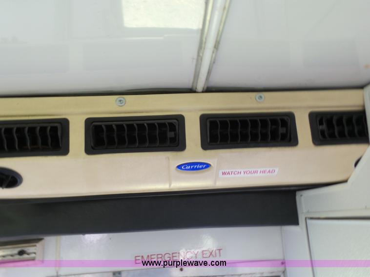 image for item BR9330 2004 Ford E450 bus