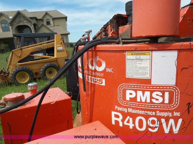 image for item BR9334 Crafco Super Shot SS125 melter applicator