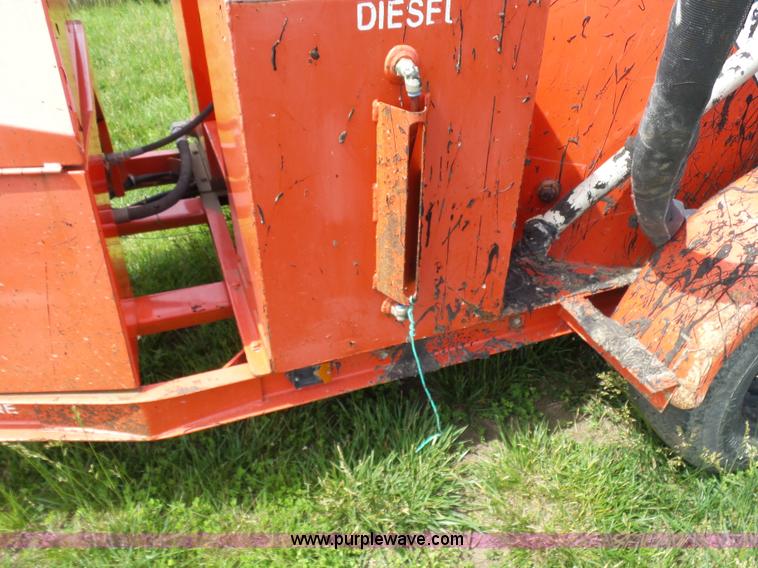 image for item BR9334 Crafco Super Shot SS125 melter applicator