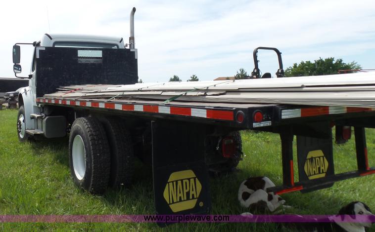 image for item BR9336 2009 Freightliner Business Class M2 flatbed truck