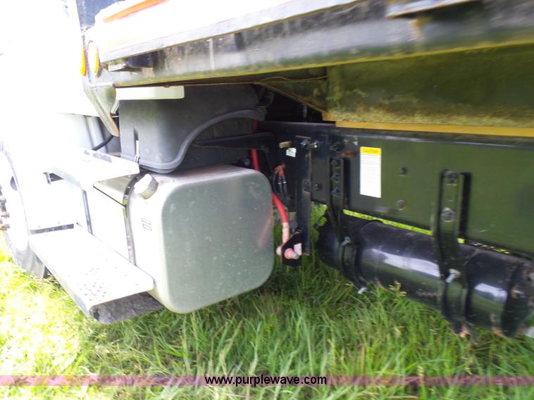 image for item BR9336 2009 Freightliner Business Class M2 flatbed truck