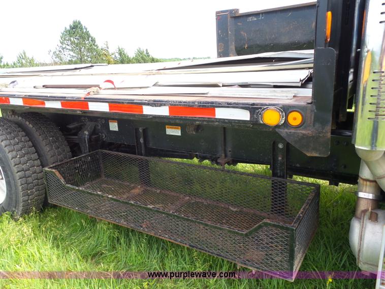 image for item BR9336 2009 Freightliner Business Class M2 flatbed truck