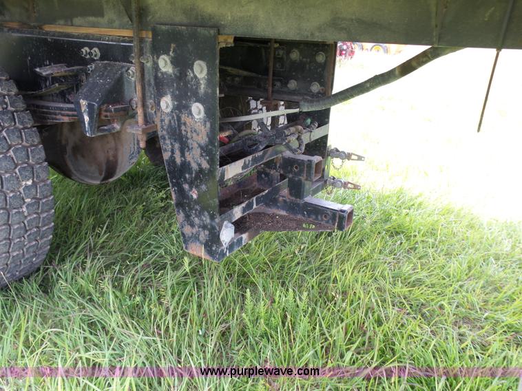 image for item BR9336 2009 Freightliner Business Class M2 flatbed truck