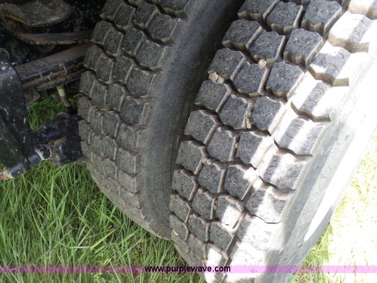 image for item BR9336 2009 Freightliner Business Class M2 flatbed truck