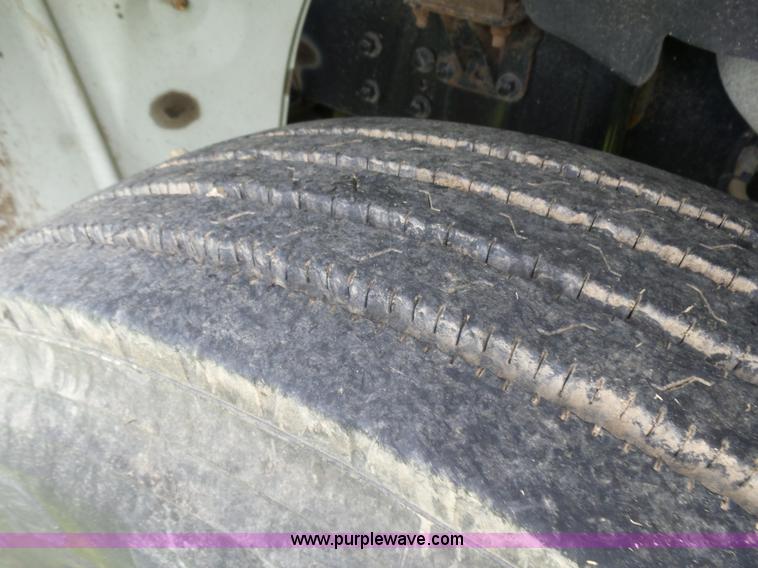 image for item BR9336 2009 Freightliner Business Class M2 flatbed truck