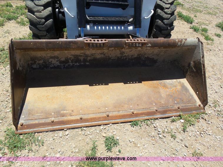 image for item BY9534 2005 Bobcat A300 skid steer