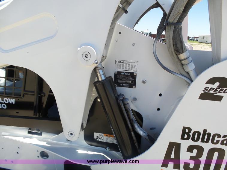 image for item BY9534 2005 Bobcat A300 skid steer