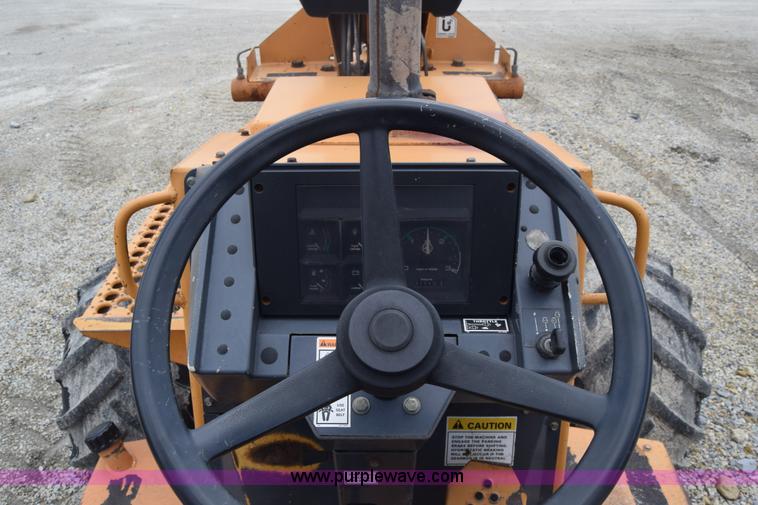 image for item CB9366 1999 Case 660 cable plow