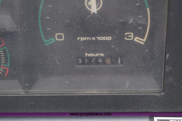 image for item CB9366 1999 Case 660 cable plow