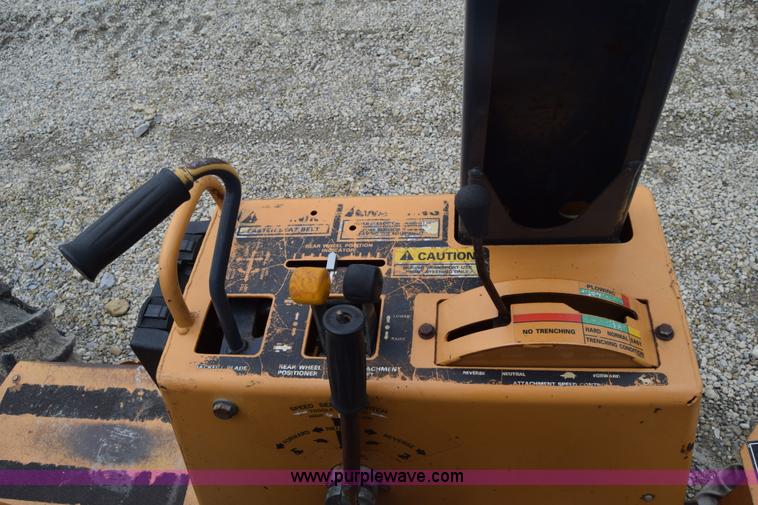 image for item CB9366 1999 Case 660 cable plow