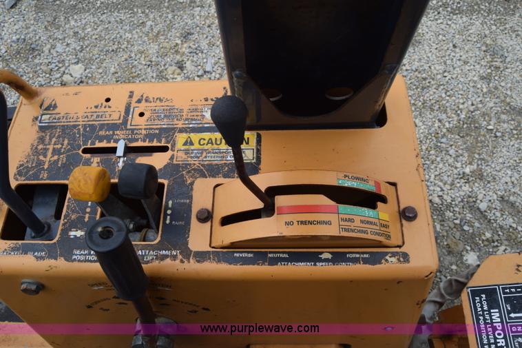 image for item CB9366 1999 Case 660 cable plow