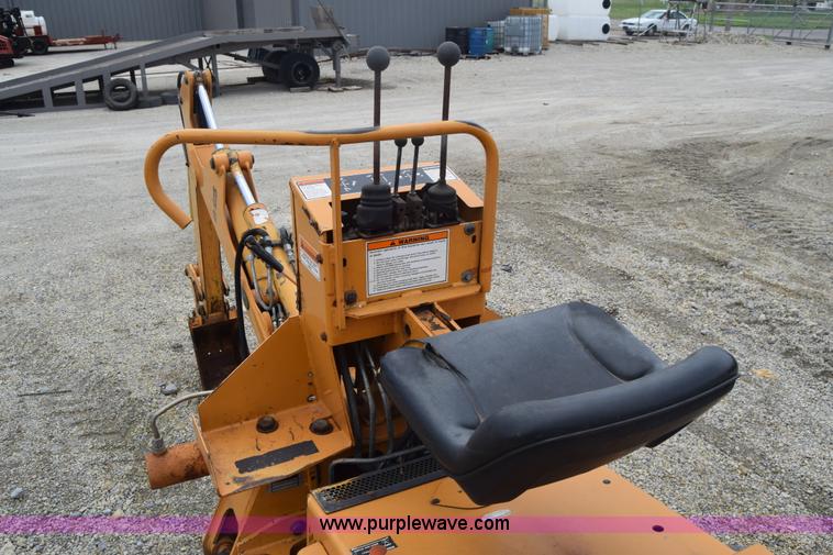 image for item CB9366 1999 Case 660 cable plow