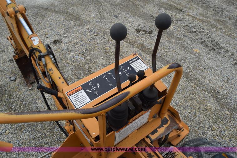 image for item CB9366 1999 Case 660 cable plow