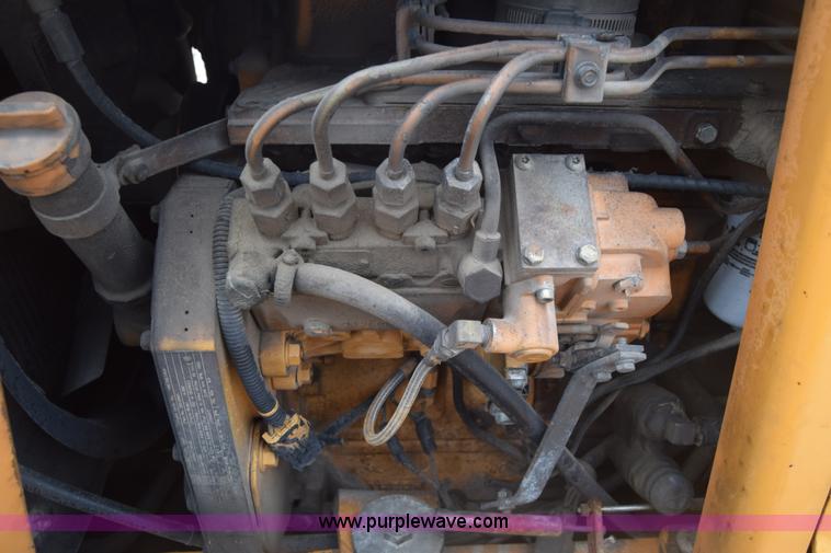 image for item CB9366 1999 Case 660 cable plow