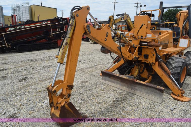 image for item CB9366 1999 Case 660 cable plow