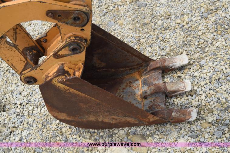 image for item CB9366 1999 Case 660 cable plow